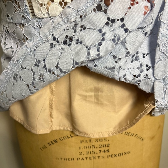 Nanette Lepore lace peplum blouse with nude lining size XS - Picture 5 of 8